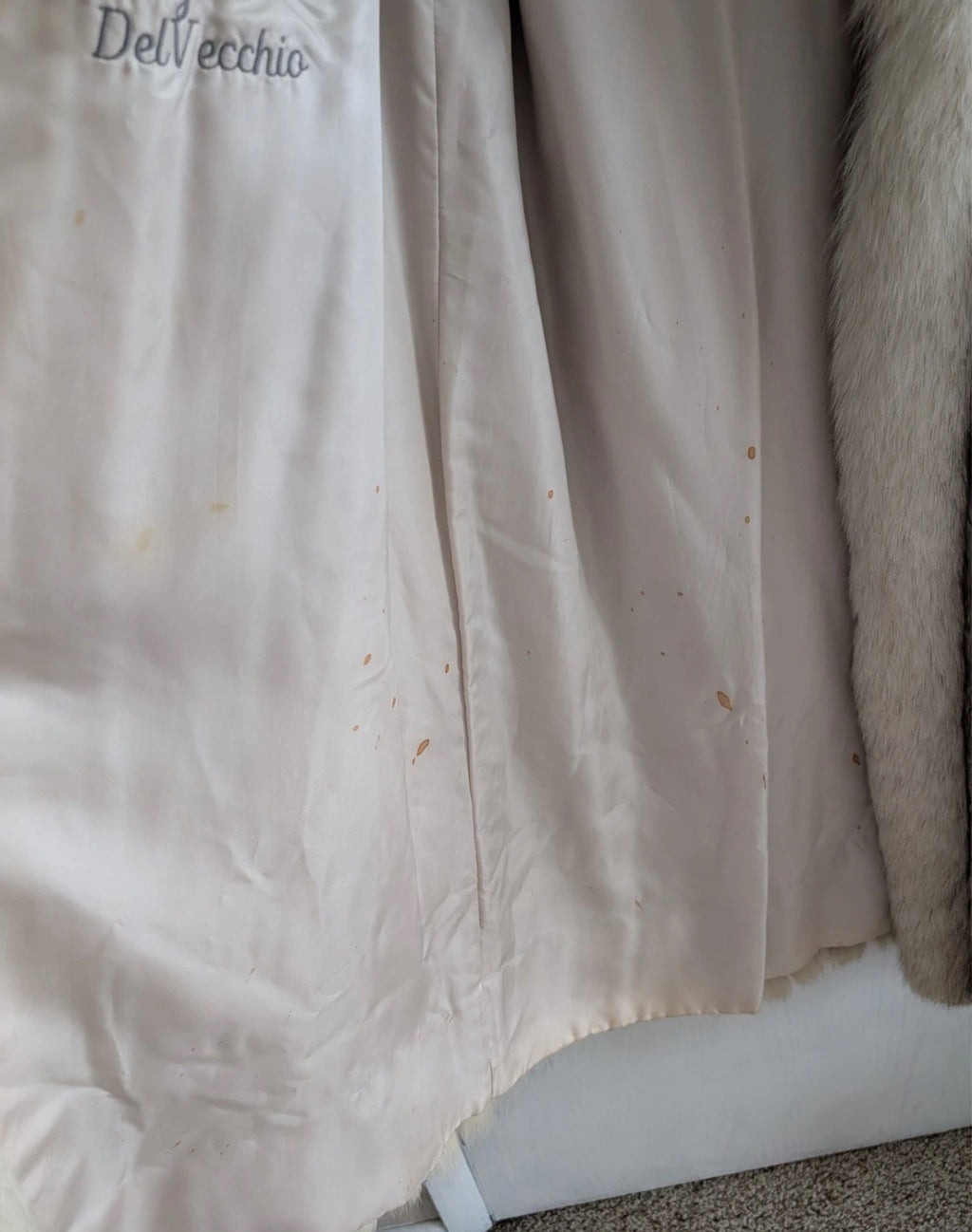 Elegant Luxurious Genuine Vintage Blue Fox
Fur Coat