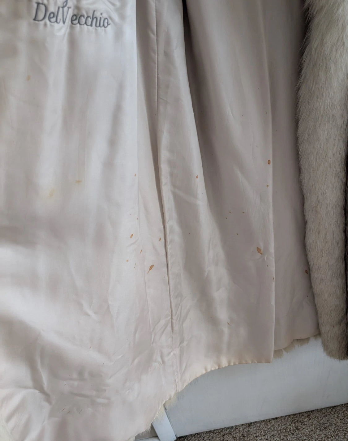 Elegant Luxurious Genuine Vintage Blue Fox
Fur Coat